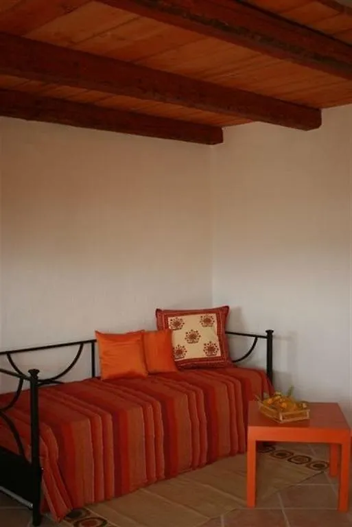 Hotel La Valle Del Mirto San Priamo Prázdninový dům