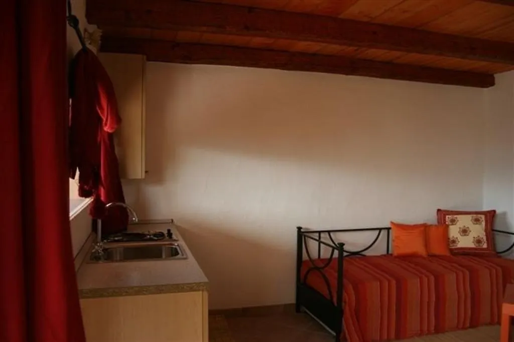 Hotel La Valle Del Mirto San Priamo